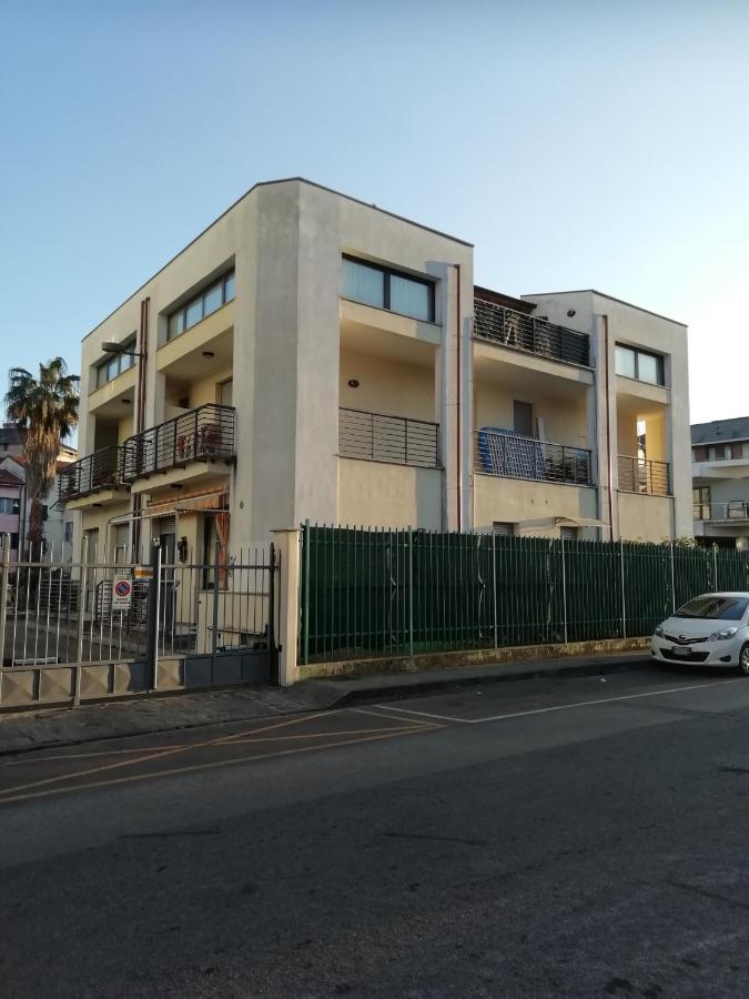 Appartamento Via Giorgio Canale 72 Chiavari Exterior foto